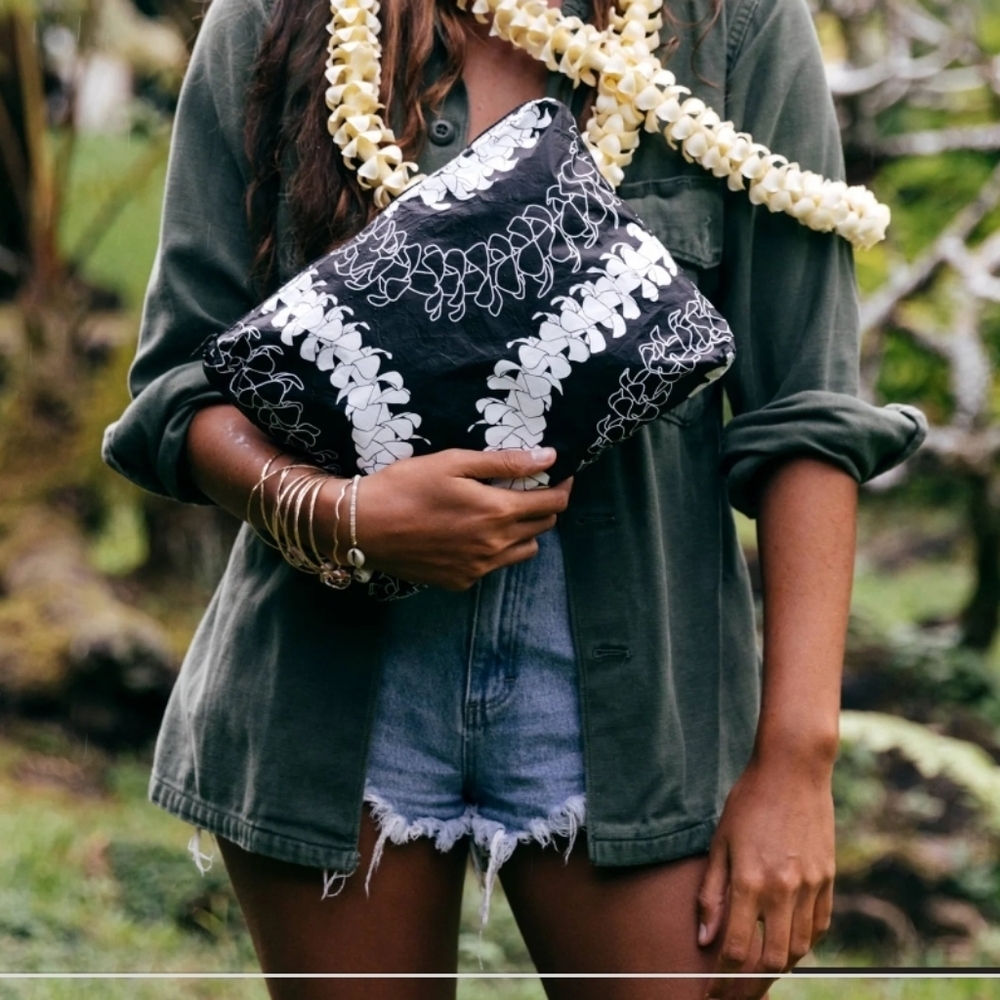 Aloha Collection Mid Pouch